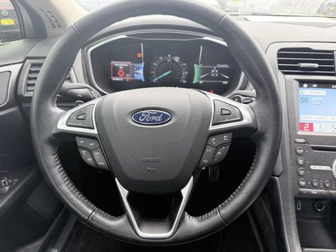 Used 2017 Ford Fusion Titanium AWD/4WD image 14