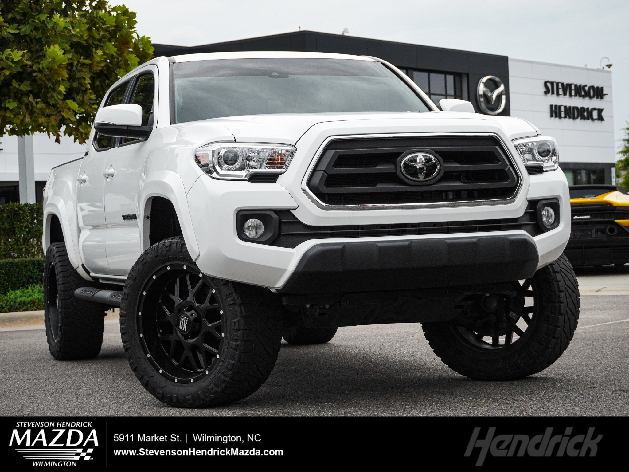 Used 2022 Toyota Tacoma SR5 w/ Technology Package RWD image 1