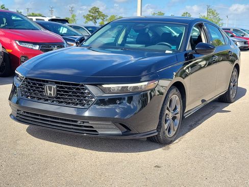 Used 2023 Honda Accord EX-L image 3