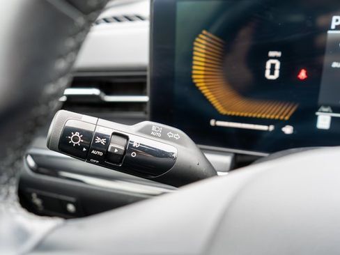 Used 2025 Kia K5 GT-Line w/ GT-Line Premium Package image 24