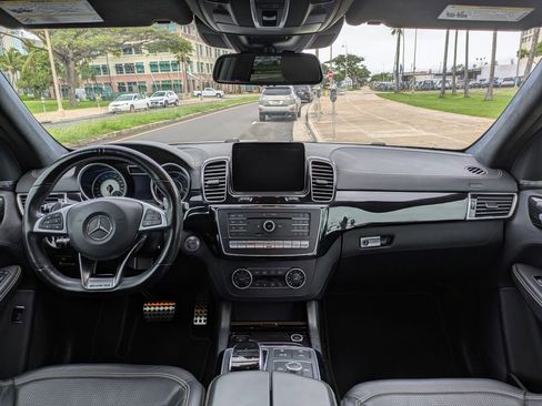 Used 2017 Mercedes-Benz GLE 63 AMG 4MATIC image 18
