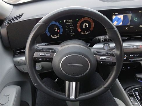 Used 2024 Hyundai Kona SEL image 14