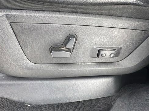 Used 2024 RAM 2500 Laramie image 11