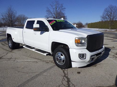 Used 2015 GMC Sierra 3500 Denali image 5