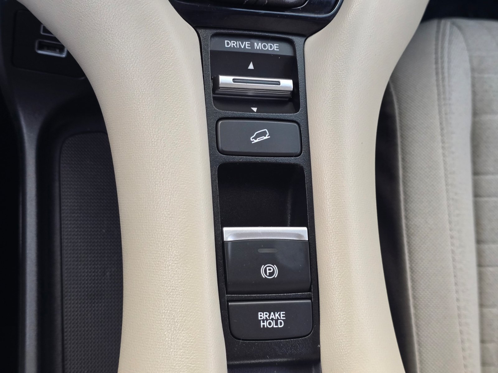 Used 2023 Honda HR-V LX image 22