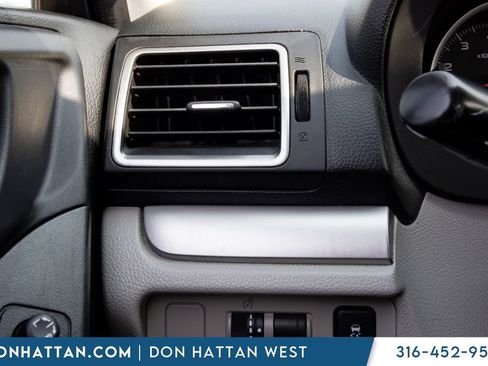 Used 2016 Subaru Forester 2.5i w/ Alloy Wheel Package AWD/4WD image 10
