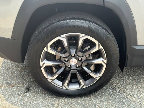 Certified 2025 GMC Terrain Elevation w/ Elevation Premium Package AWD/4WD image 16