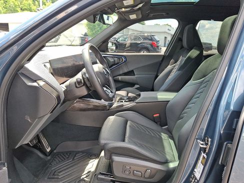 Used 2025 BMW X3 xDrive30i AWD/4WD image 13