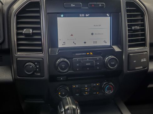 Used 2018 Ford F150 XLT w/ Equipment Group 302A Luxury AWD/4WD image 23