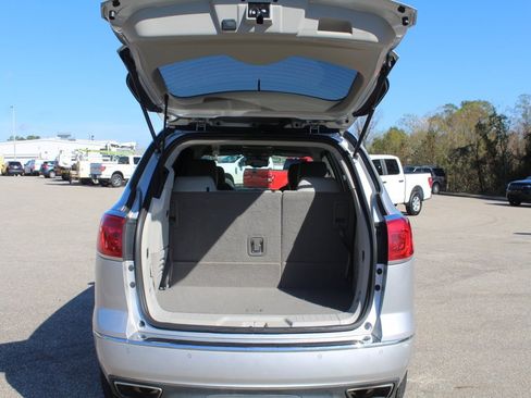 Used 2017 Buick Enclave Premium image 17