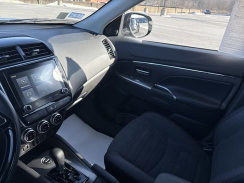 Used 2025 Mitsubishi Outlander Sport SE image 22