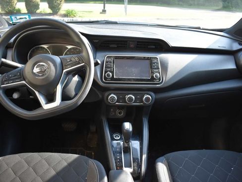 Used 2018 Nissan Kicks S FWD image 8