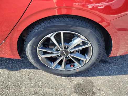 Certified 2023 Kia Forte LXS w/ LXS Technology Package FWD image 36