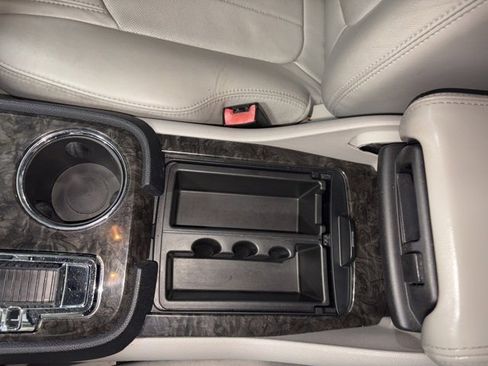 Used 2012 GMC Acadia Denali image 20