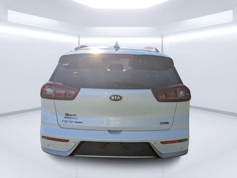 Used 2018 Kia Niro Touring FWD image 4
