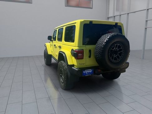 Used 2023 Jeep Wrangler Unlimited Rubicon w/ Xtreme Recon 35" Tire Package AWD/4WD image 3