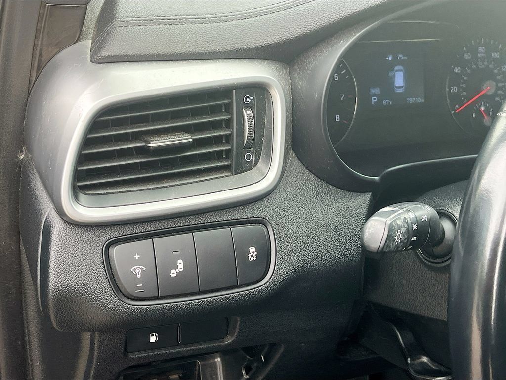 Used 2019 Kia Sorento S FWD image 10