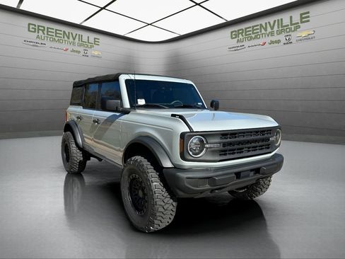 Used 2022 Ford Bronco 4-Door AWD/4WD image 9