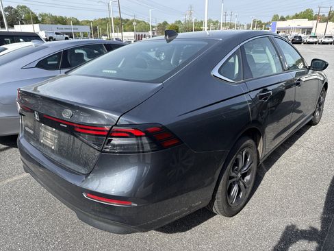 Used 2023 Honda Accord EX image 10