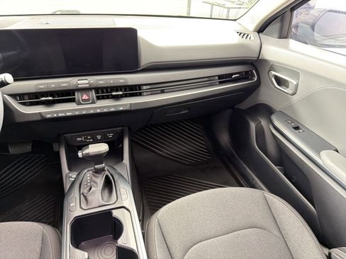 Used 2025 Kia K4 FWD image 27