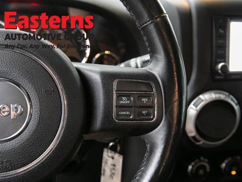 Used 2017 Jeep Wrangler Unlimited Sahara w/ Dual Top Group AWD/4WD image 15