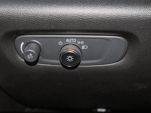 Certified 2022 Chevrolet Traverse LT image 29