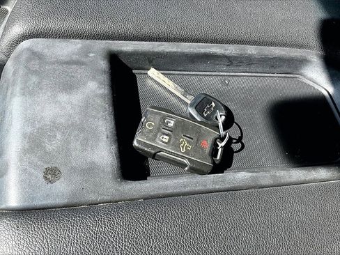 Used 2022 Chevrolet Silverado 2500 Custom w/ Custom Convenience Package image 11