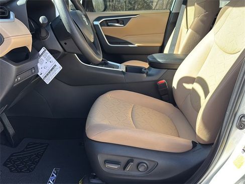 New 2025 Toyota RAV4 XLE image 18