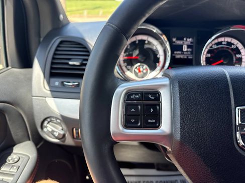 Used 2017 Dodge Grand Caravan GT FWD image 11