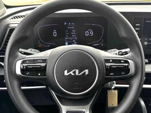 Used 2024 Kia Sportage LX FWD image 11