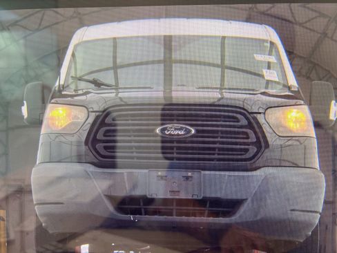 Used 2015 Ford Transit 250 148 Medium Roof image 13