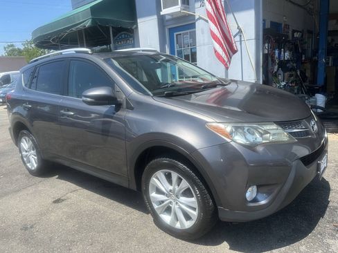 Used 2013 Toyota RAV4 Limited AWD/4WD image 4