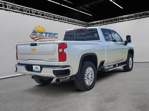 Used 2022 Chevrolet Silverado 2500 High Country w/ LPO, Hitch Package AWD/4WD image 5