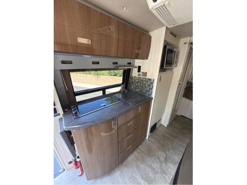 Used 2014 Mercedes-Benz Sprinter 3500 image 13