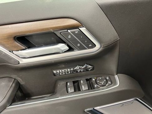 New 2026 Chevrolet Silverado 1500 High Country w/ High Country Premium Package AWD/4WD image 14