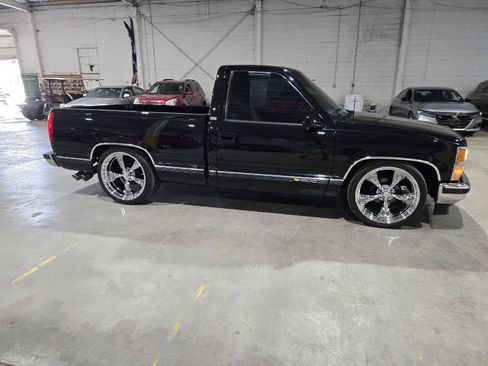 Used 1990 Chevrolet Silverado 1500 2WD Regular Cab image 19