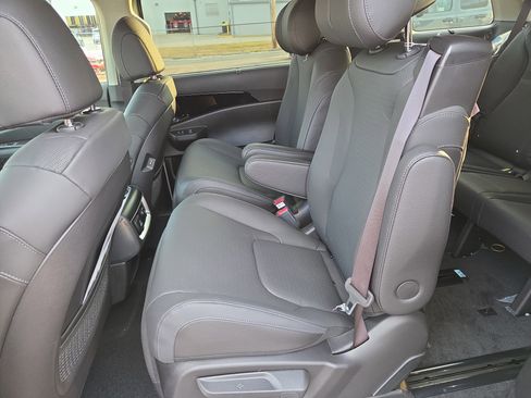 New 2026 Kia Carnival SX Prestige image 8