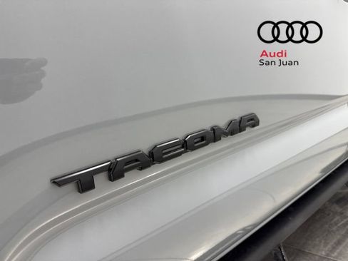 Used 2019 Toyota Tacoma TRD Off-Road image 10