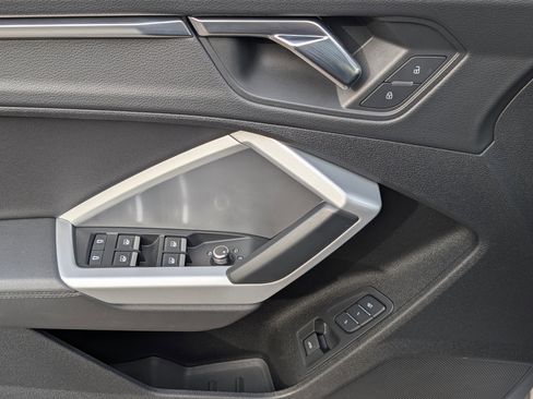 Used 2023 Audi Q3 2.0T Premium image 16