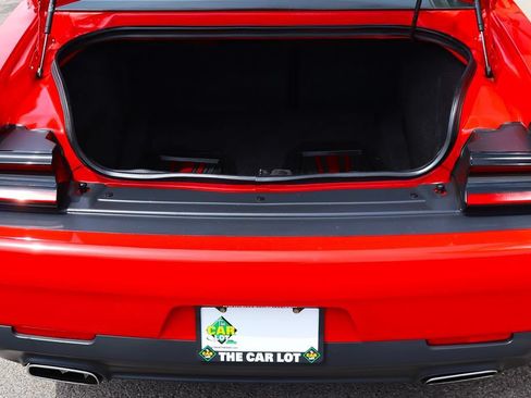 Used 2018 Dodge Challenger SXT RWD image 22