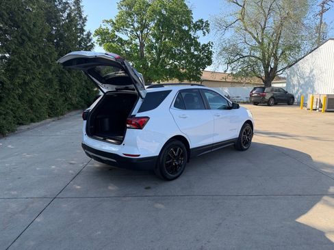 Used 2024 Chevrolet Equinox LT FWD image 32