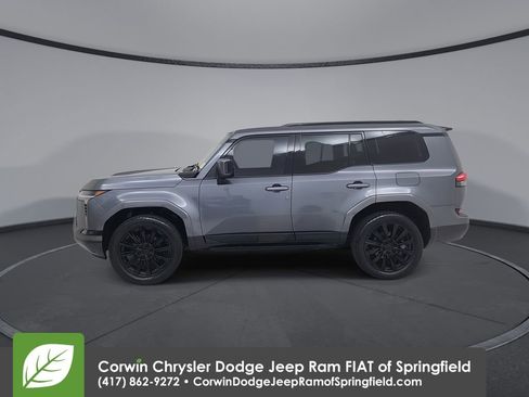 Used 2024 Lexus GX 550 w/ Accessory Package (2T) image 10