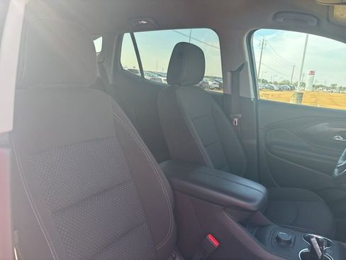 Used 2024 GMC Terrain SLE image 20