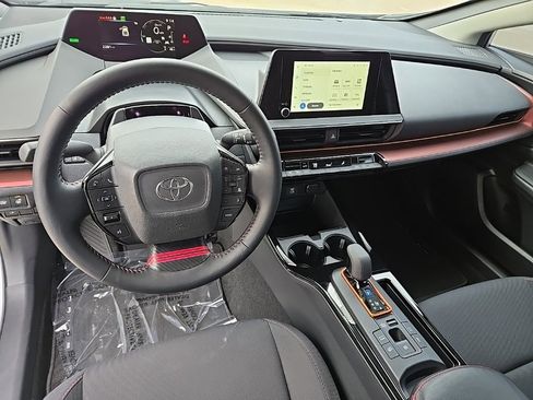 Used 2026 Toyota Prius Plug-In Hybrid image 38