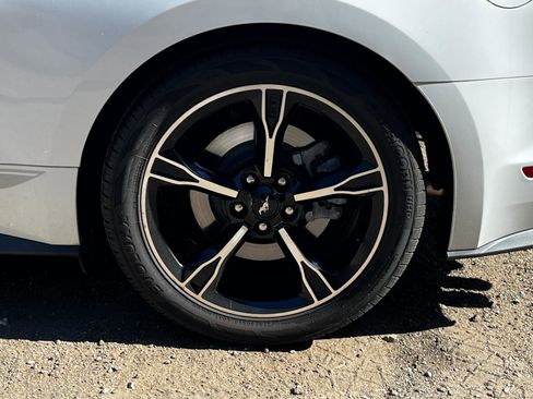 Used 2017 Ford Mustang GT Premium RWD image 7