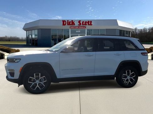 Used 2024 Jeep Grand Cherokee Limited AWD/4WD image 4