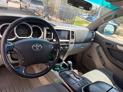 Used 2004 Toyota 4Runner Sport AWD/4WD image 18