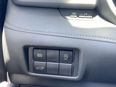 Used 2023 Toyota Highlander XSE FWD image 14