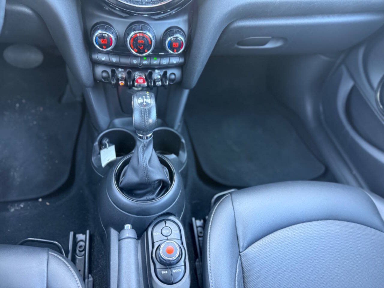 Used 2019 MINI Cooper 4-Door Hardtop FWD image 28