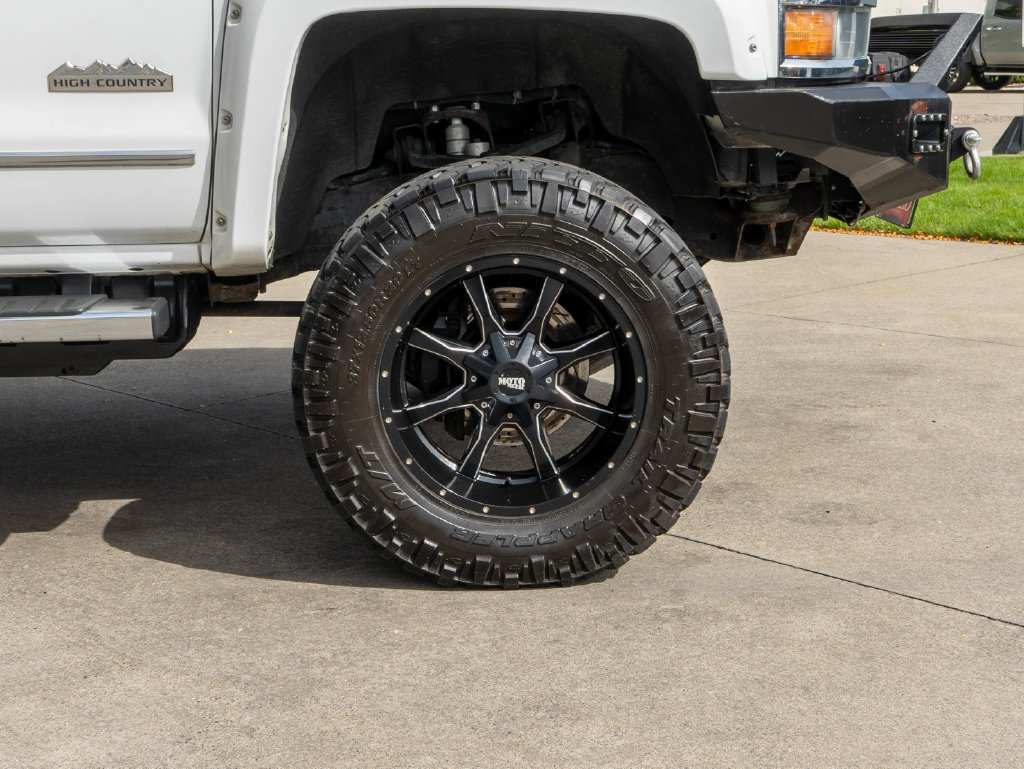 Used 2017 Chevrolet Silverado 3500 High Country AWD/4WD image 37